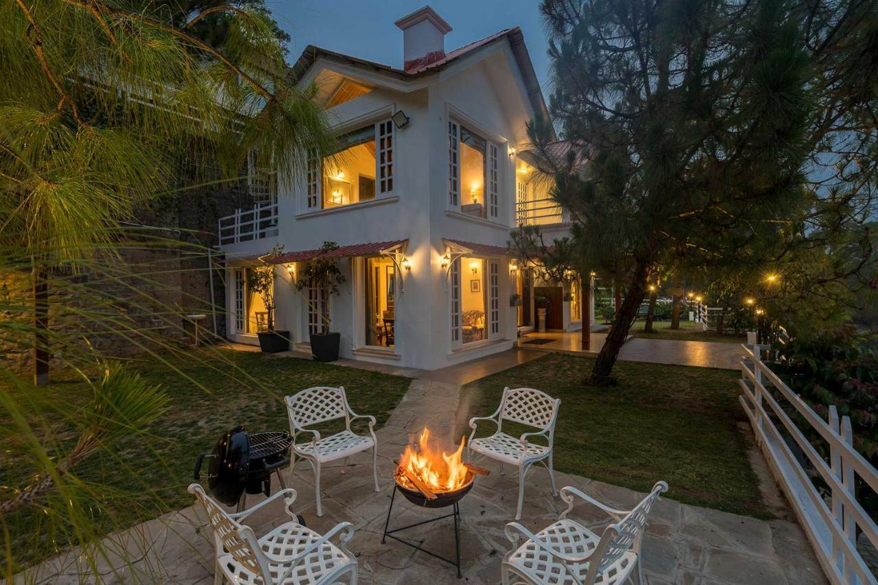 Stayvista At Bellevue With Outdoor Jacuzzi Kasauli Exterior foto