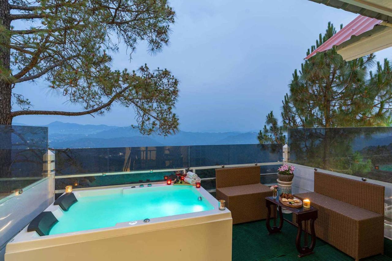 Stayvista At Bellevue With Outdoor Jacuzzi Kasauli Exterior foto