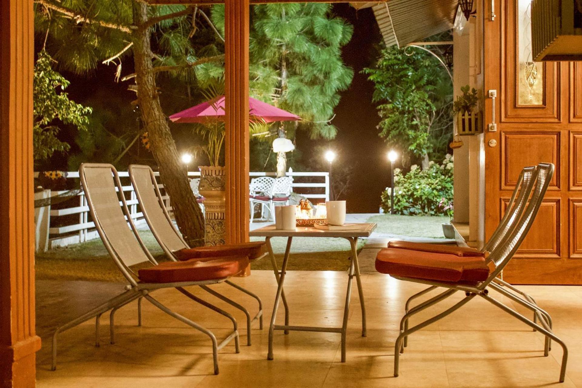 Stayvista At Bellevue With Outdoor Jacuzzi Kasauli Exterior foto